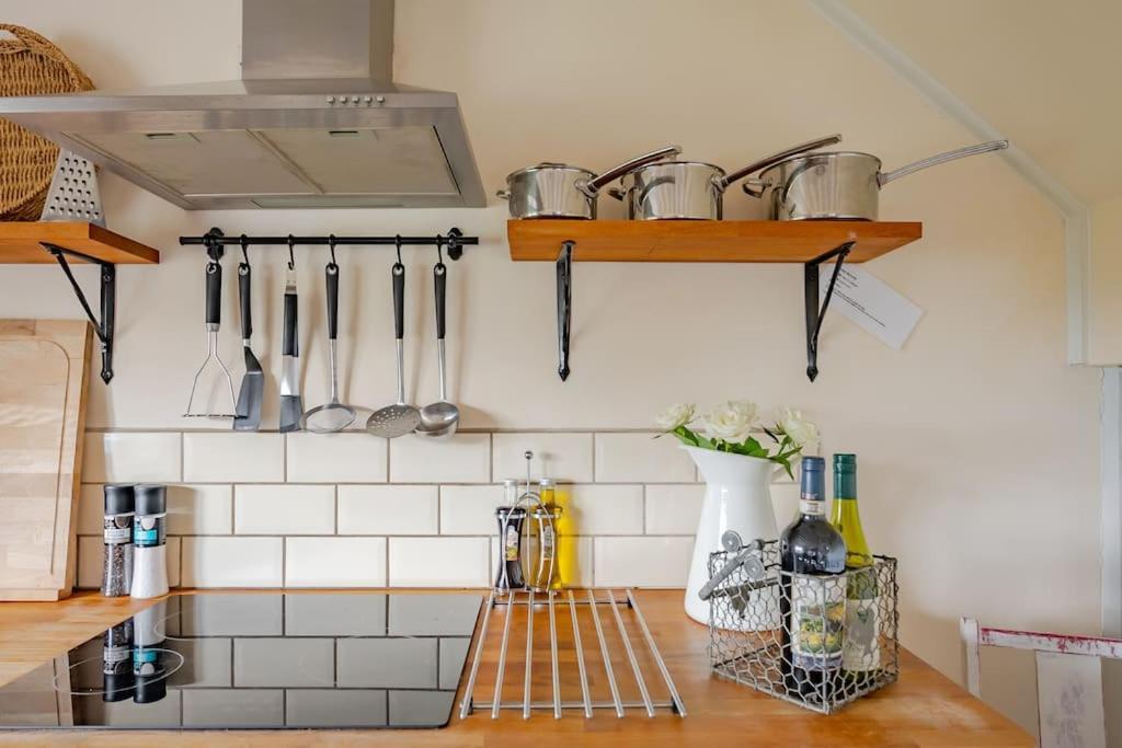 Rhos Y Bel Cottage Angelsey Llangadwaladr  المظهر الخارجي الصورة