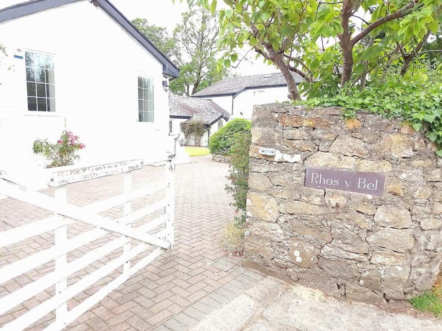 Rhos Y Bel Cottage Angelsey Llangadwaladr  المظهر الخارجي الصورة