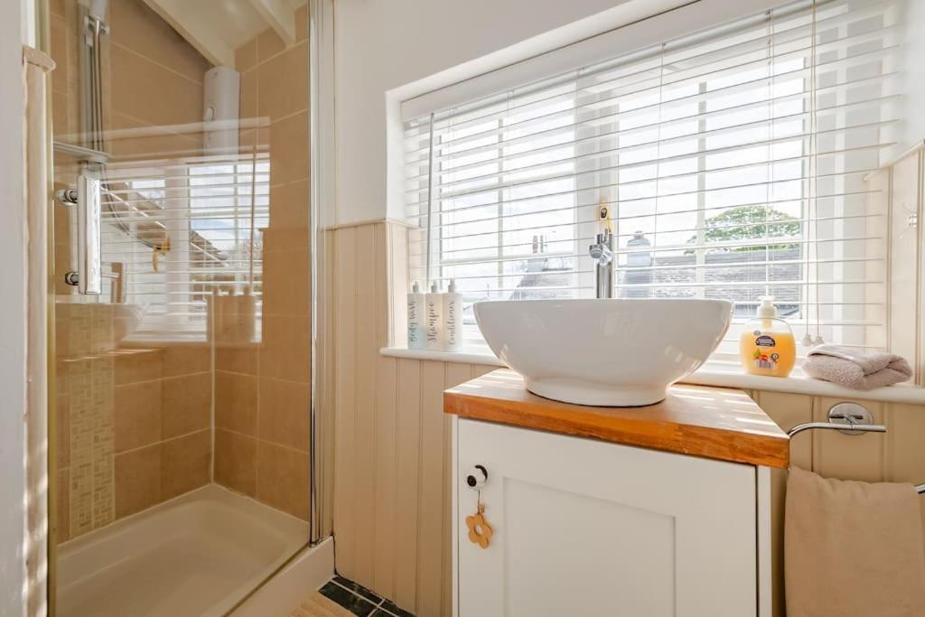 Rhos Y Bel Cottage Angelsey Llangadwaladr  المظهر الخارجي الصورة